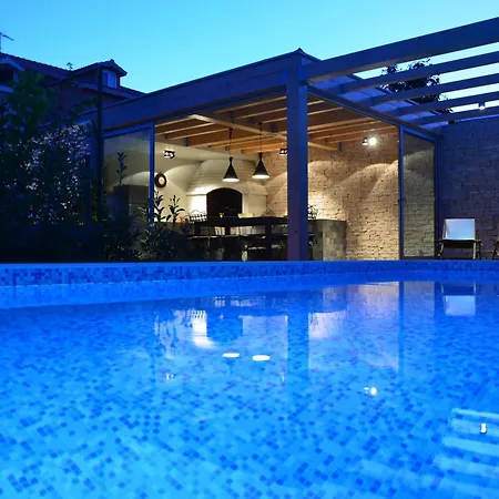 Apartment Mirakul